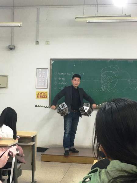 成人直播
研究生学术周末感悟京剧艺术2.jpg